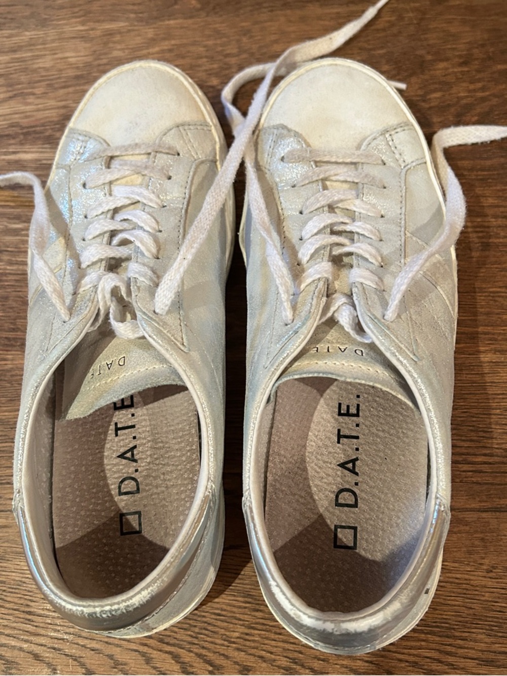 Women’s Shimmery White Low-Top Sneakers